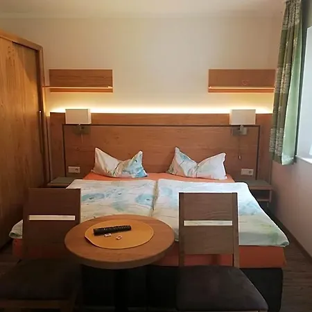 Haus Alpenheim 弗拉绍